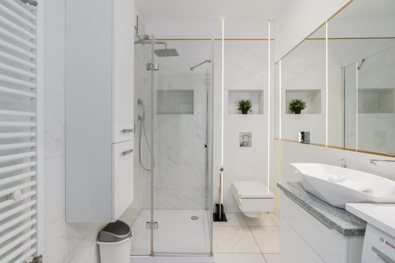 Apartment Rozana Poznan By Noclegi Renters ภายนอก รูปภาพ