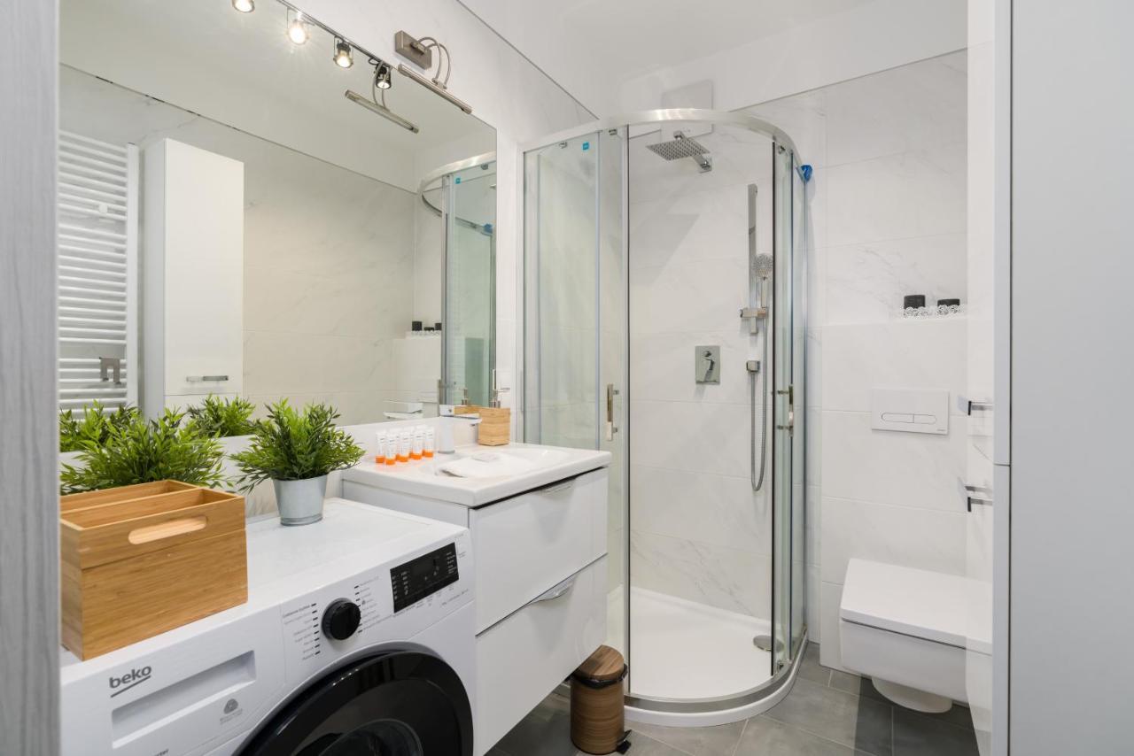 Apartment Rozana Poznan By Noclegi Renters ภายนอก รูปภาพ